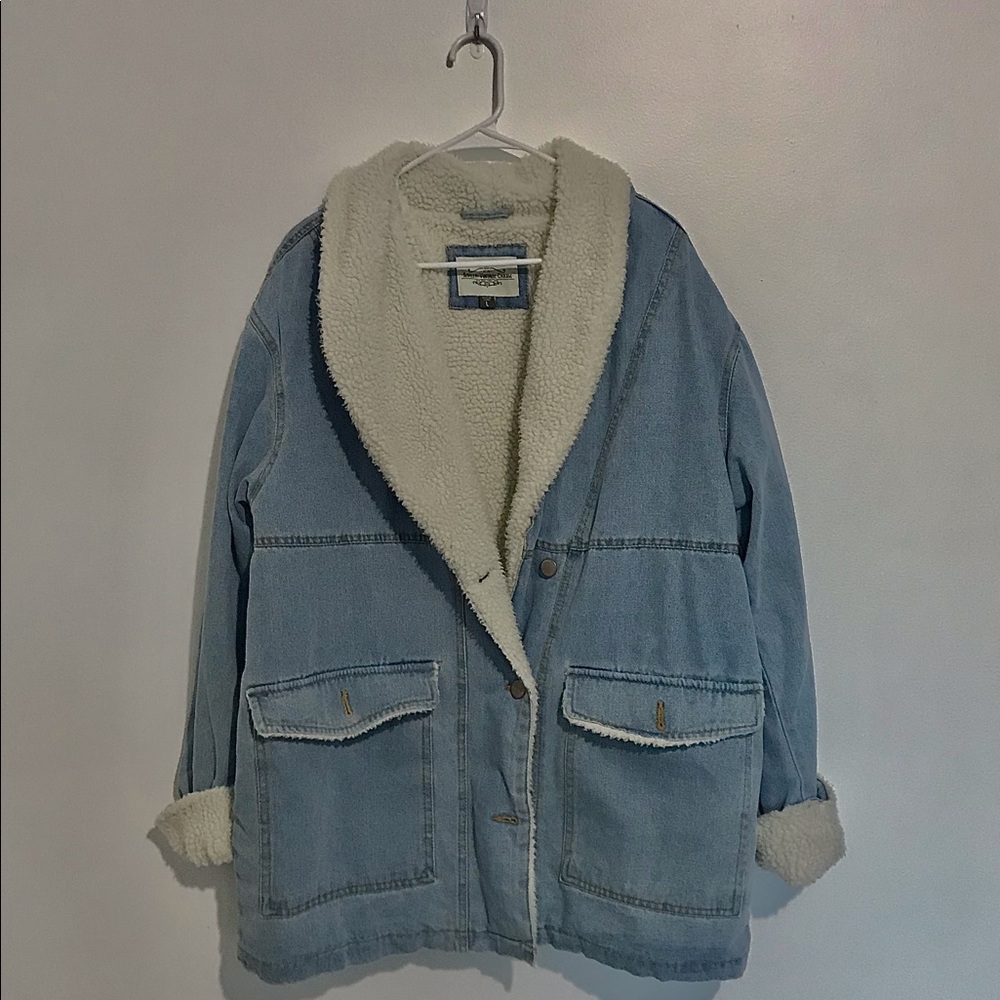 Jean jacket with fur.